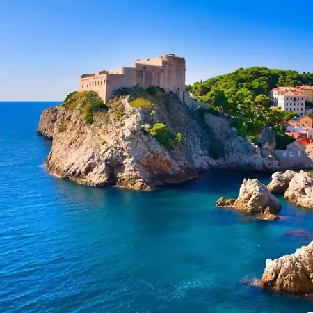 Funky Fish Apartment *